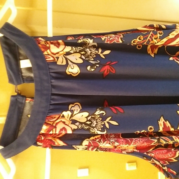 Xhilaration Dresses & Skirts - Xhilaration Floral Maxi Dress Large